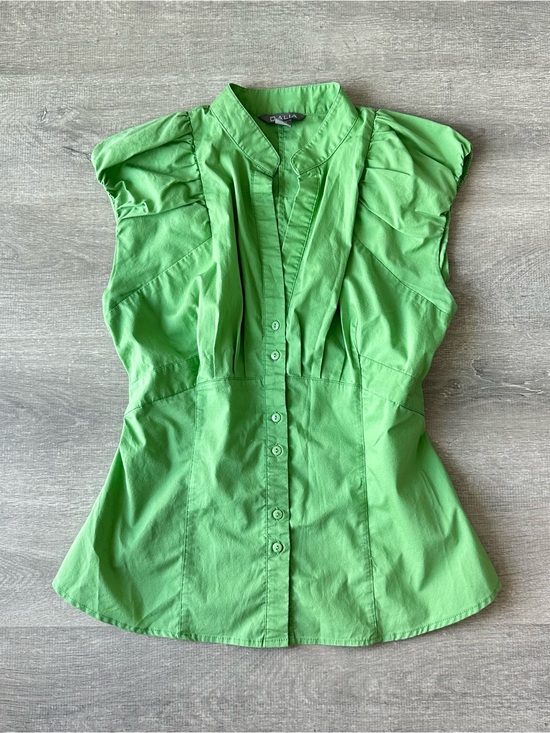 Dalia Tops - Dalia Green Button-Front Ruffle Sleeve Women's Top Sleeveless